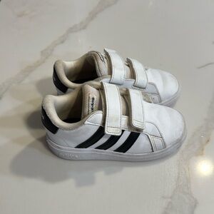 Toddler adidas tennis shoes sneakers size 9